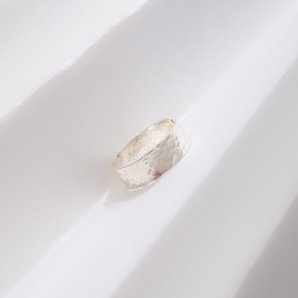Unisex hammered silver ring for everyday wear