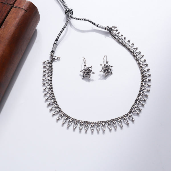 Delicate Drops Silver Jewelry Set