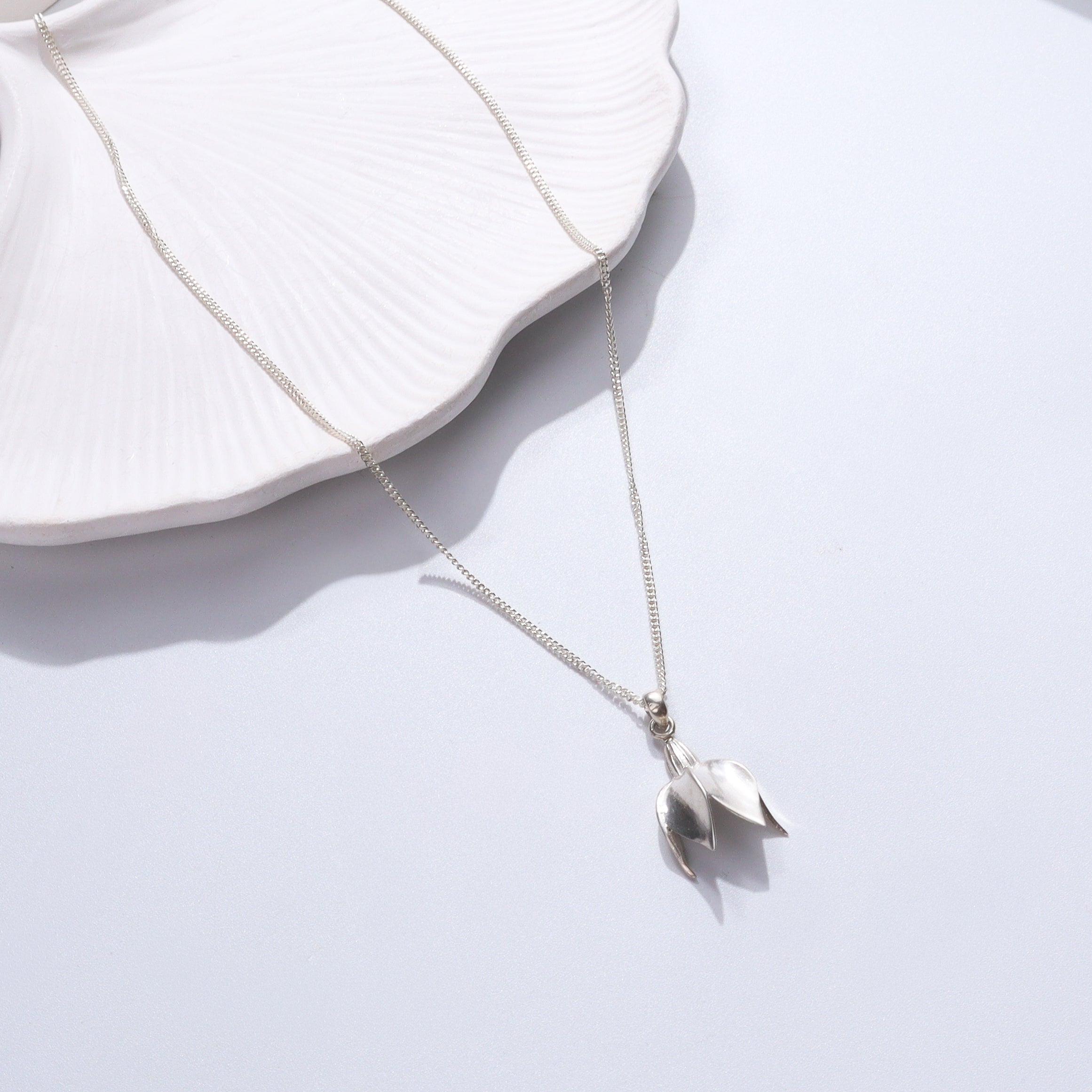 Summer Snowflake Silver Necklace