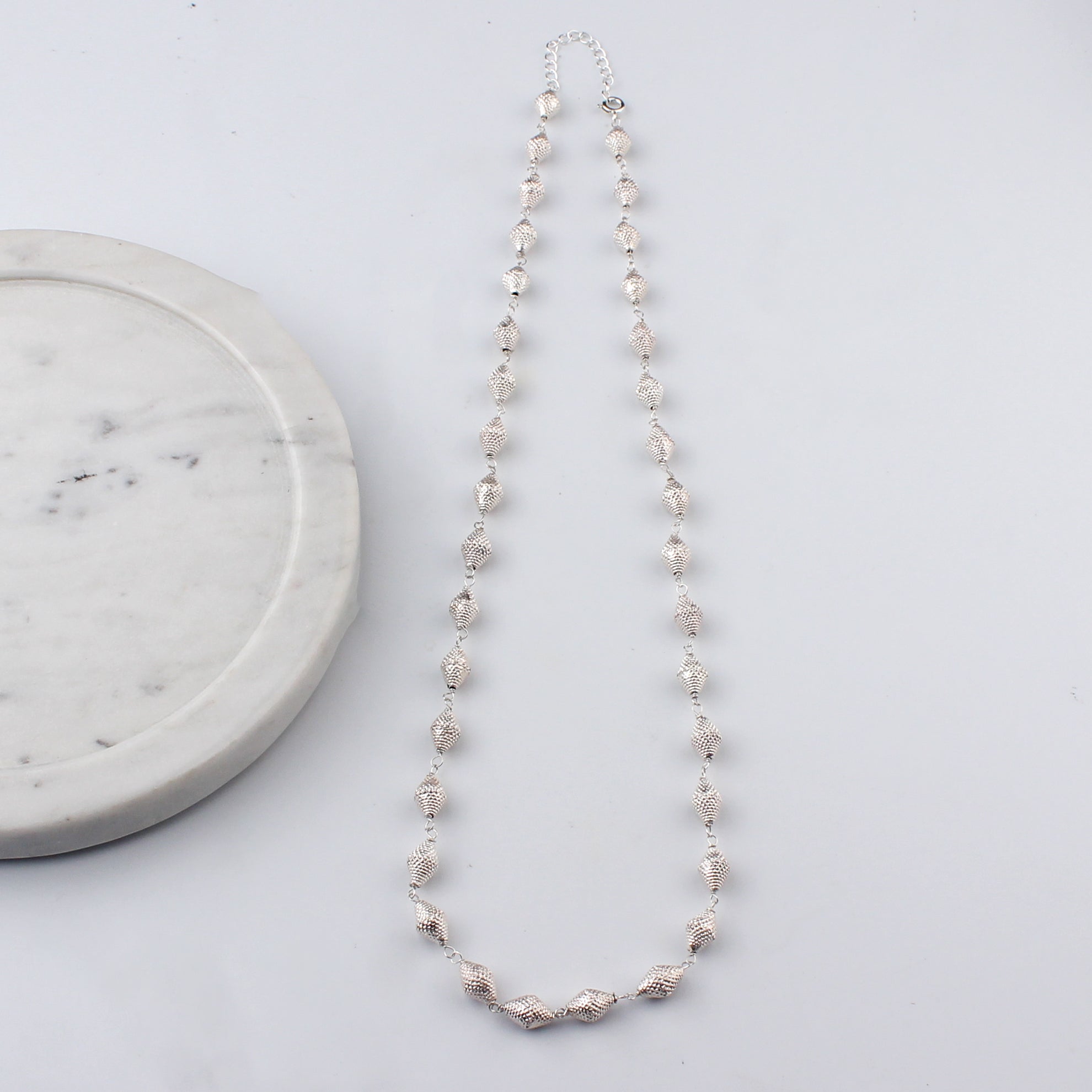 Silver Textured Dholki Bead Ganthan Necklace