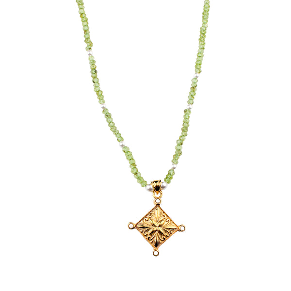 Filigree Galaxy Necklace with Peridot & Pearls | 22K Gold-Plated