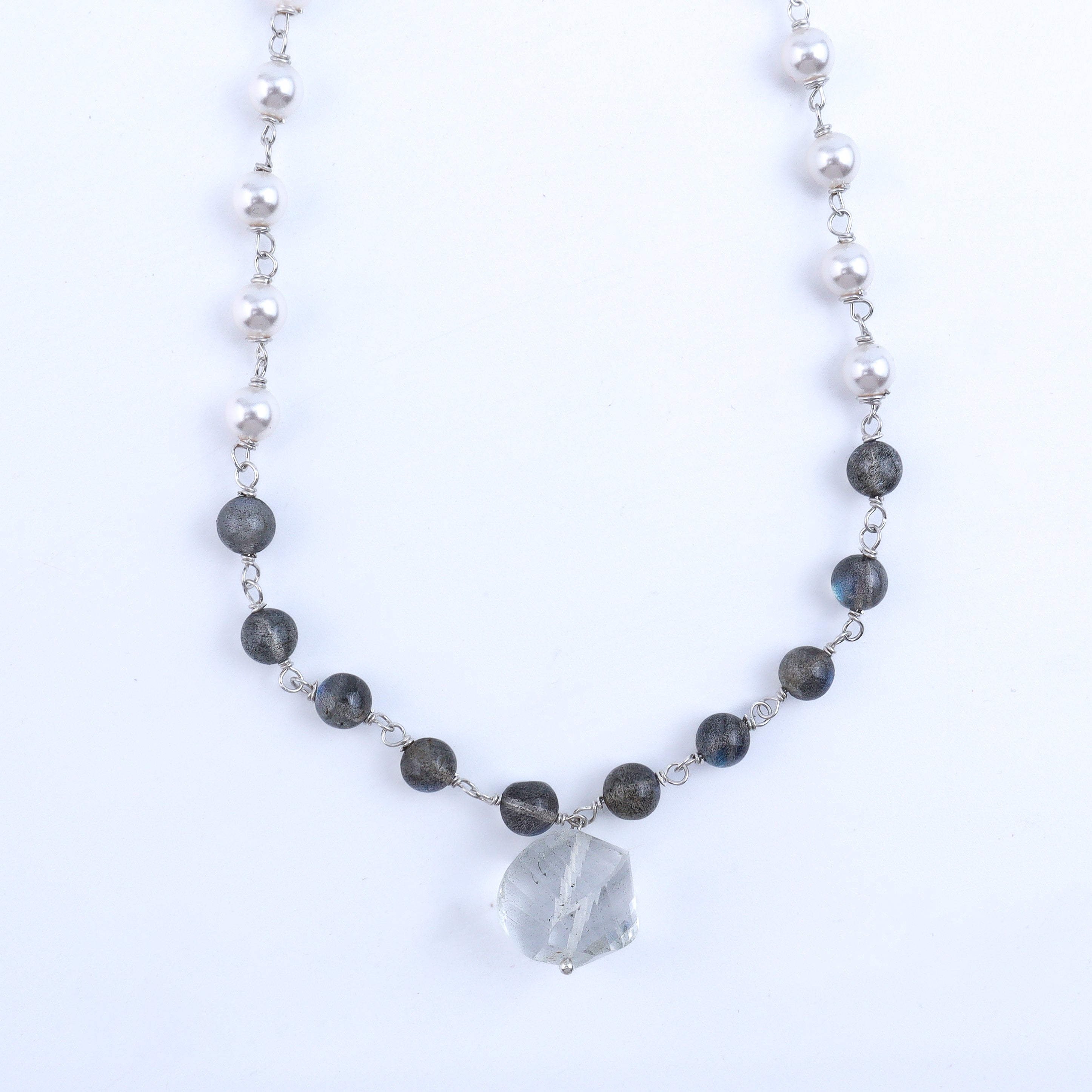 Pearl Ganthan Necklace with Semiprecious Stones