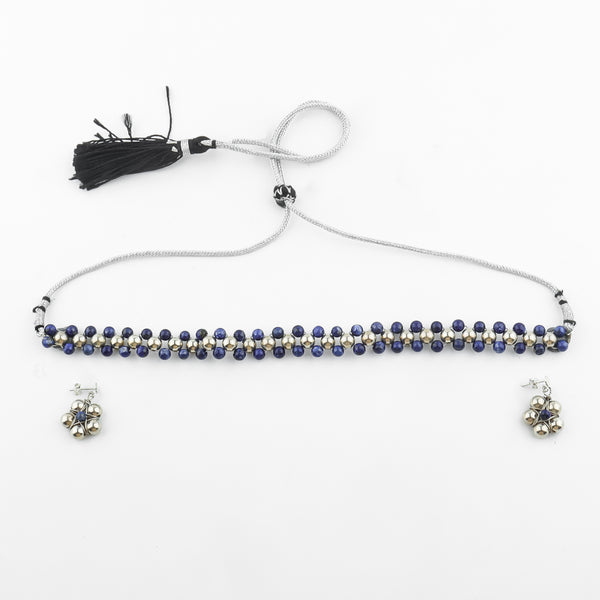 Close-up of Silver Bead Thushi Set with lapis lazuli detail
