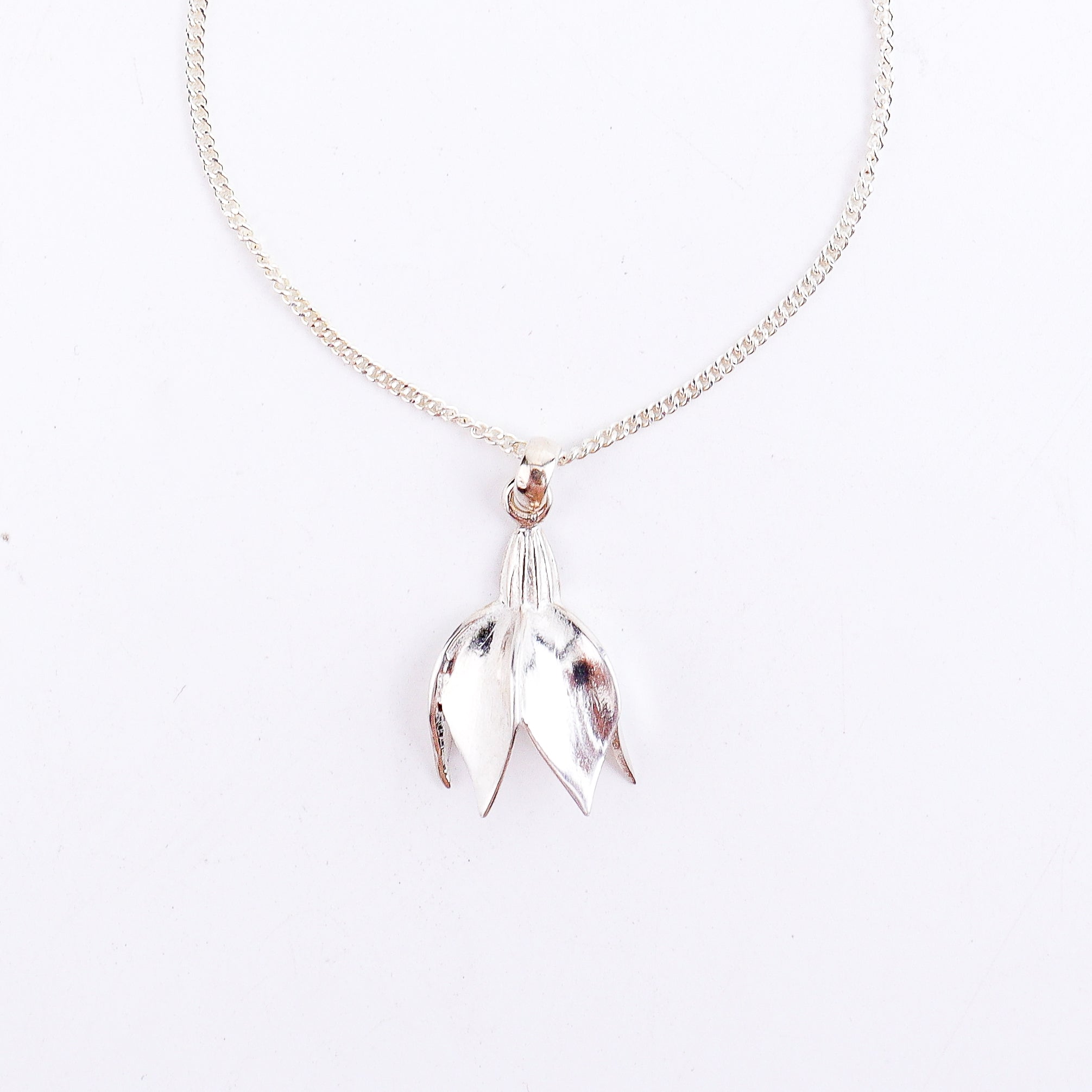 Summer Snowflake Silver Necklace