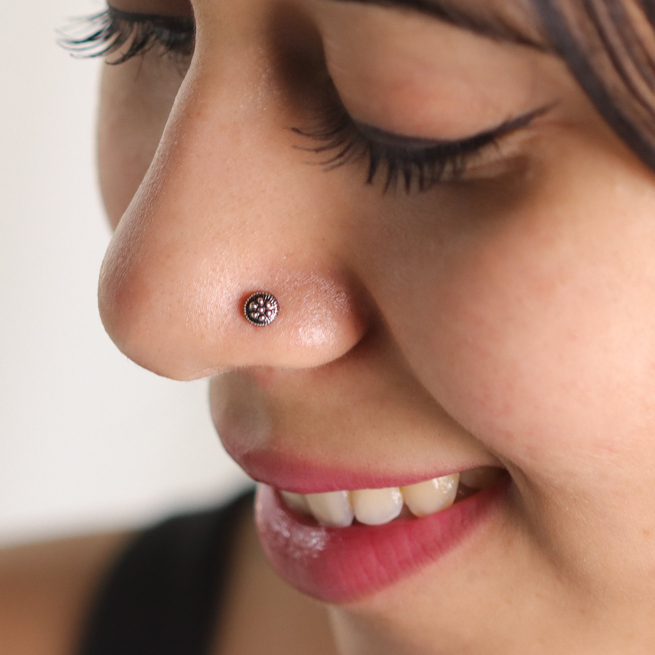 Silver Tiny Round Kudi Nose Pin