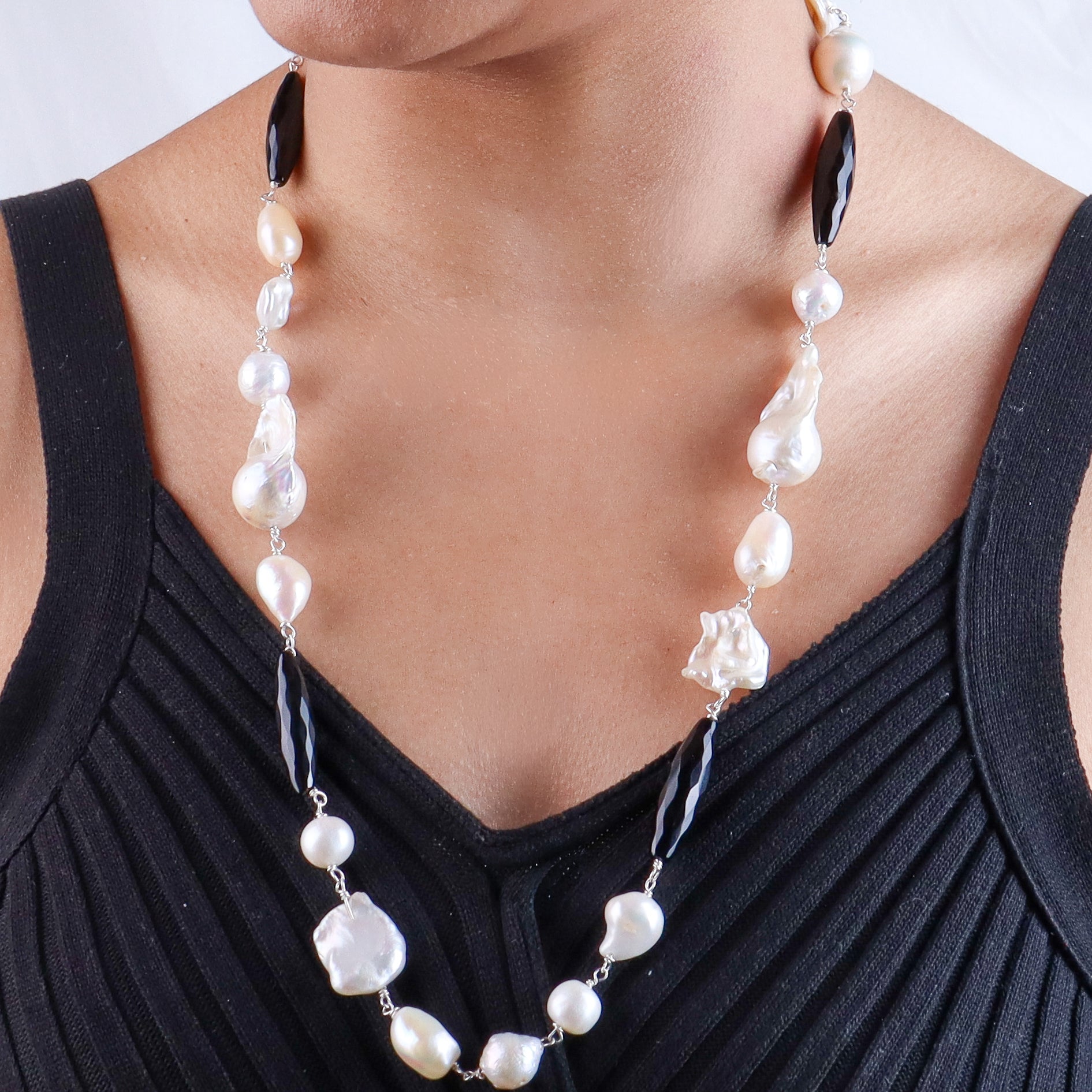 Pearl Ganthan Necklace with Semiprecious Stones