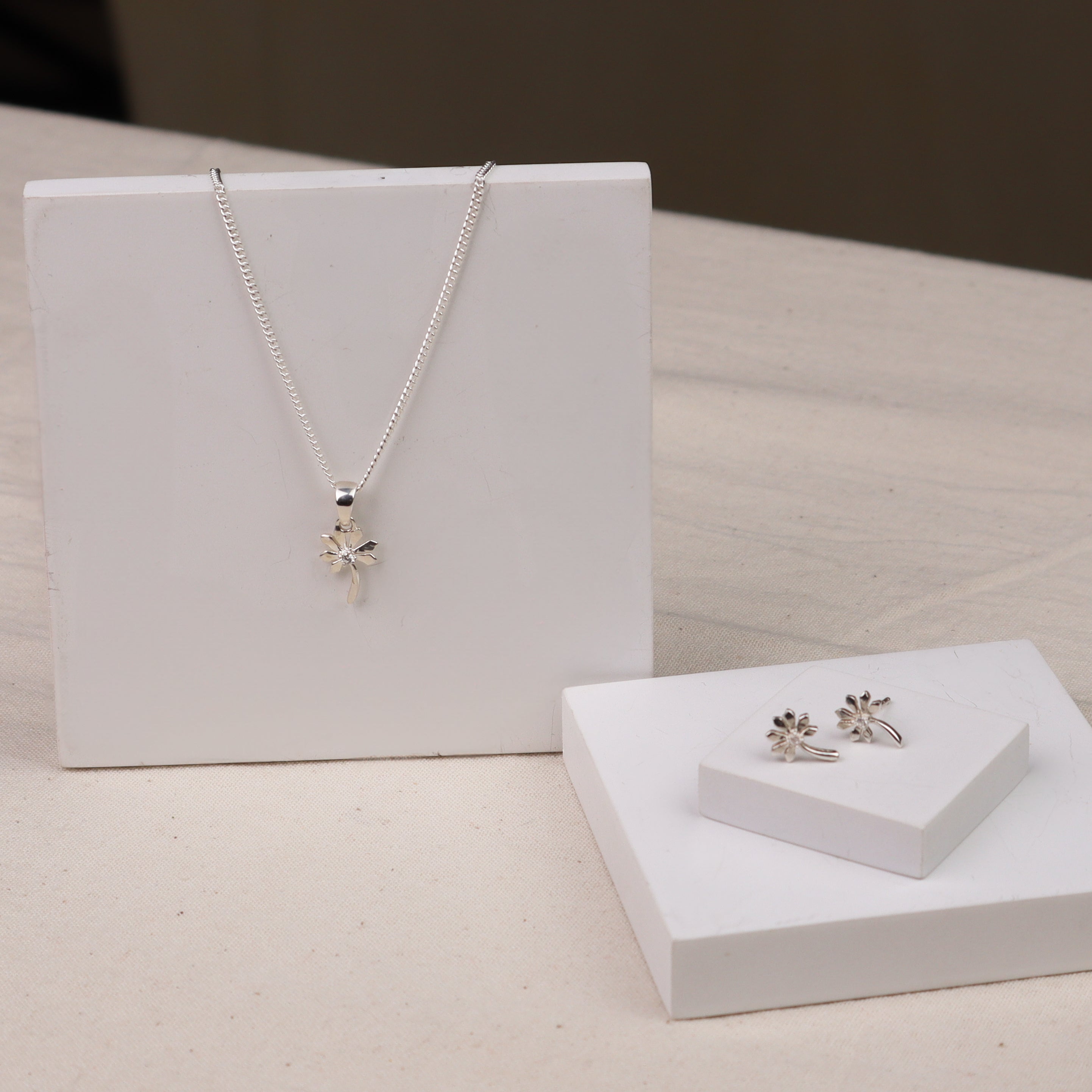 Silver Blossom Zircon Set with Chain