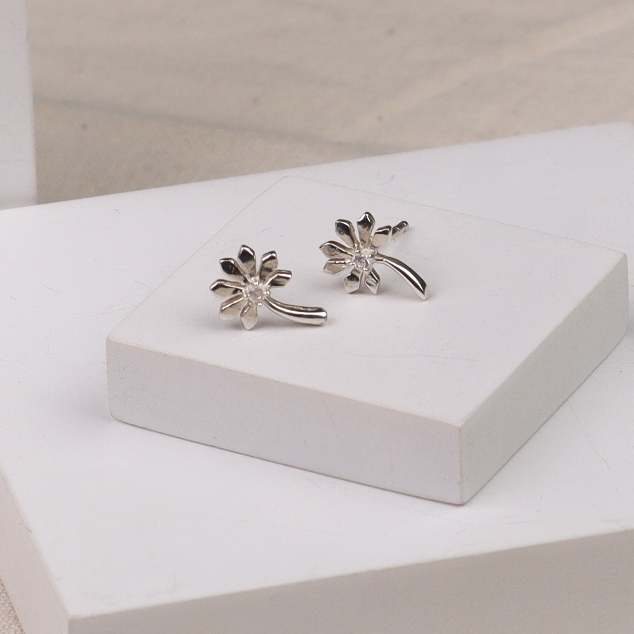 Silver Blossom Zircon Set with Chain