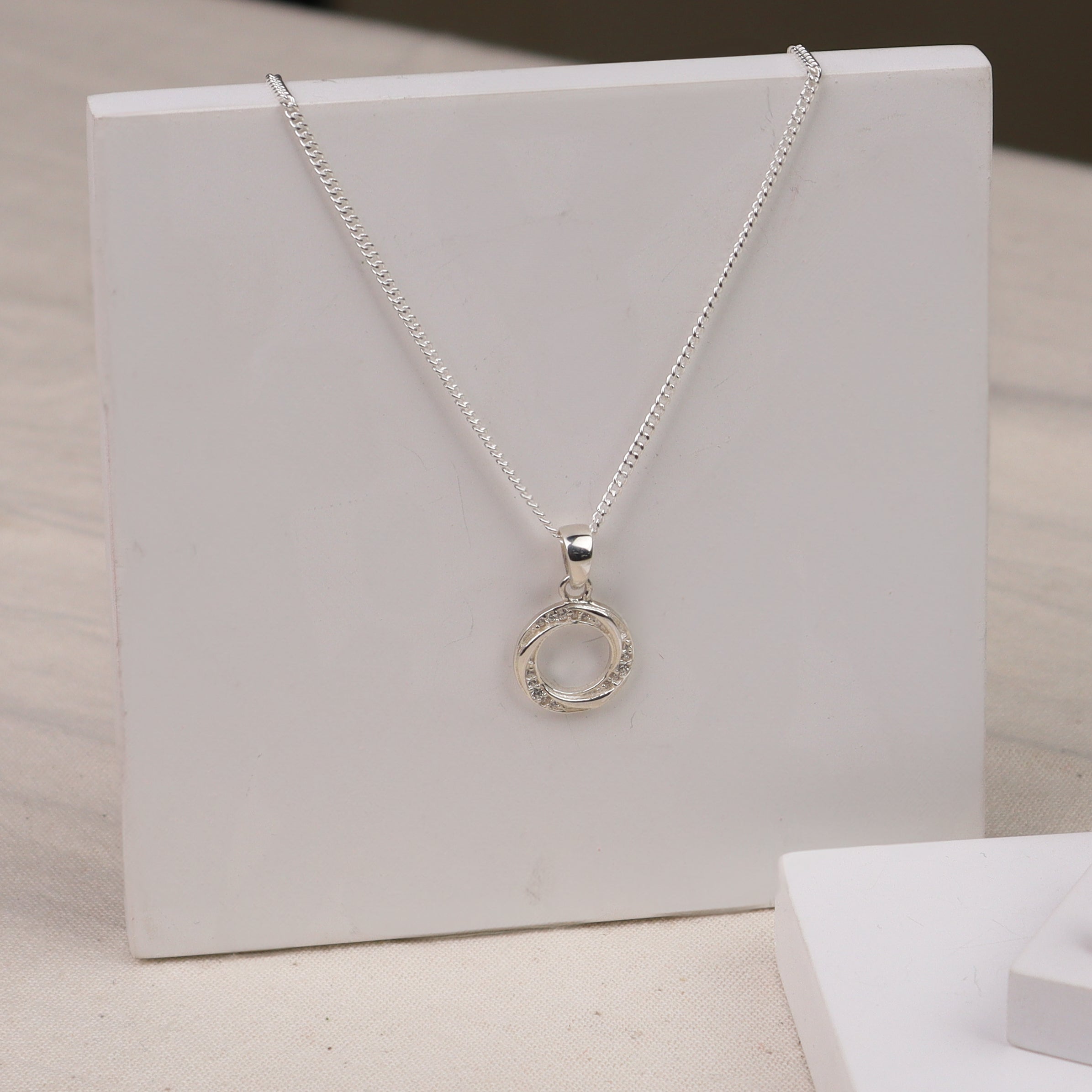 Silver Swirl Zircon Set with Chain