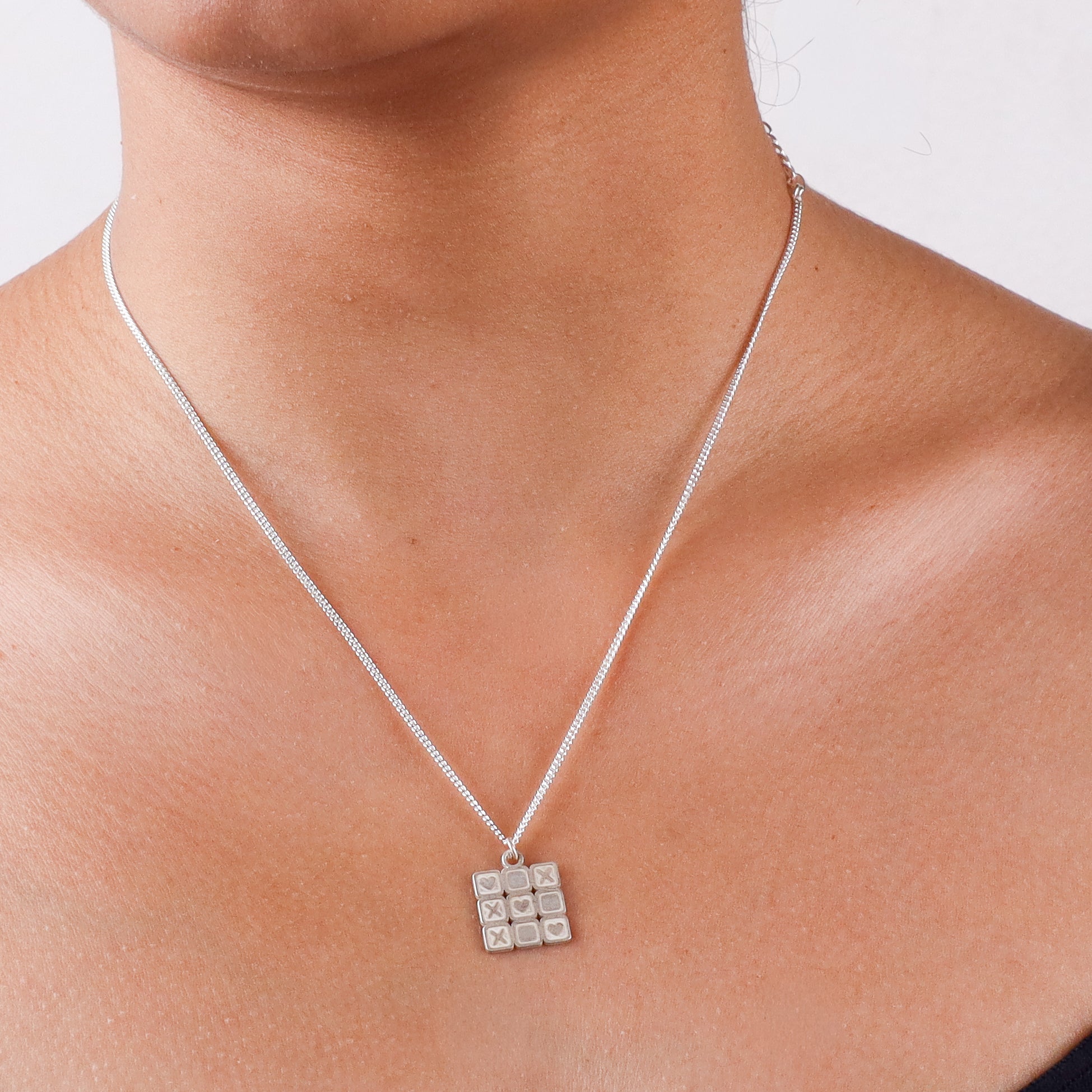 Tic tac toe pendant necklace small size in 92.5 sterling silver