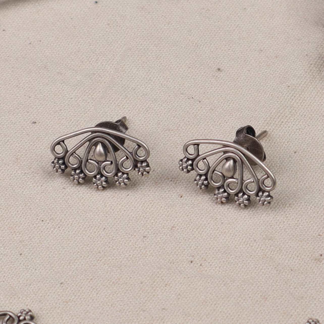 Silver Padma Nakshi Set