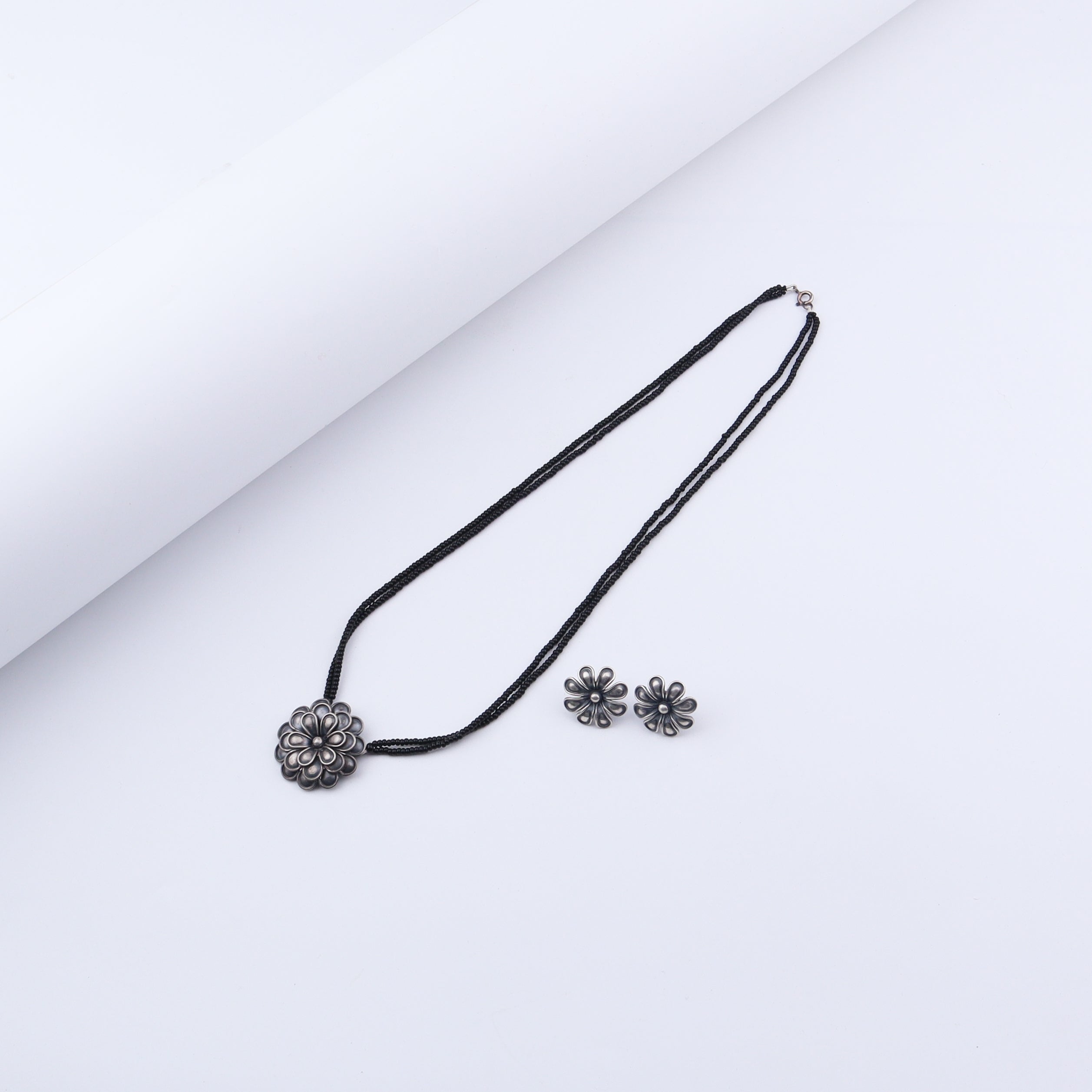 Silver Double Flower Pendant Mangalsutra Set