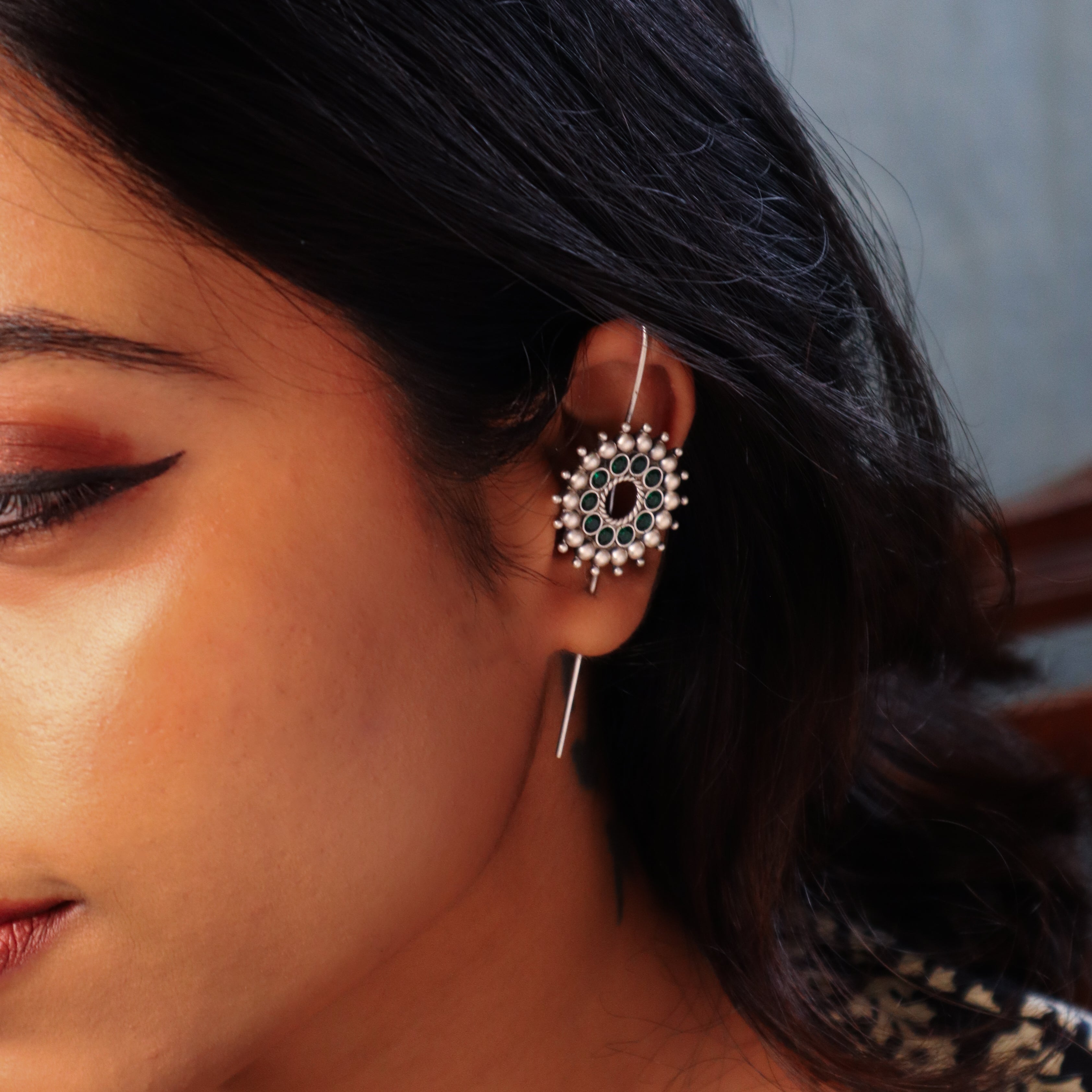 Green Karwar Motif Single Earcuff