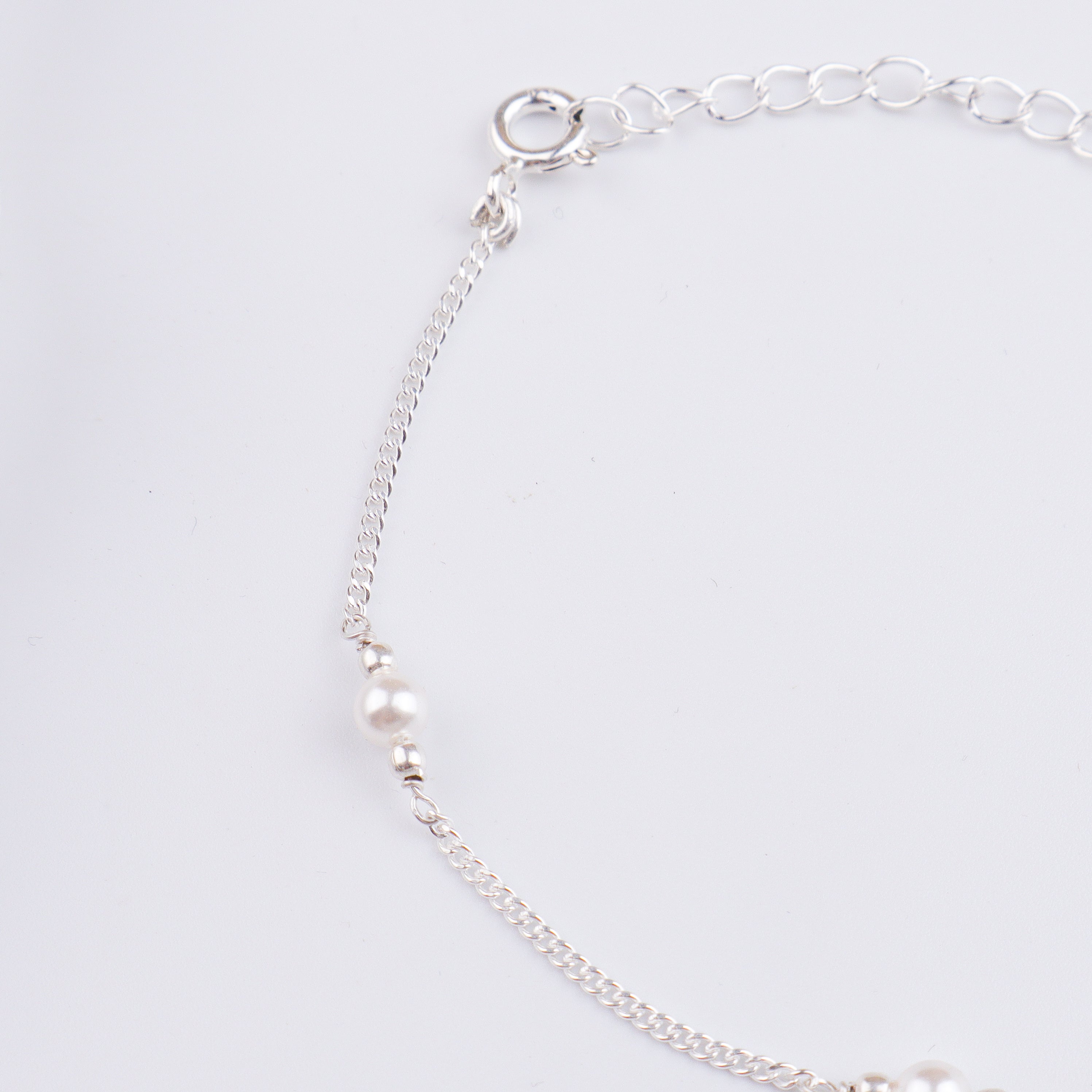 White Pearl Silver Chain Bracelet (Project Handmade)