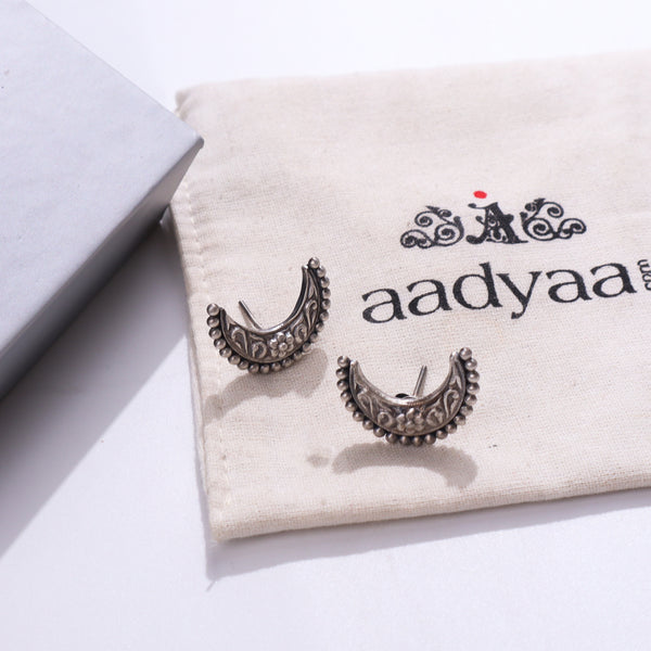 Itihaas Chandrakor Earring : Regular