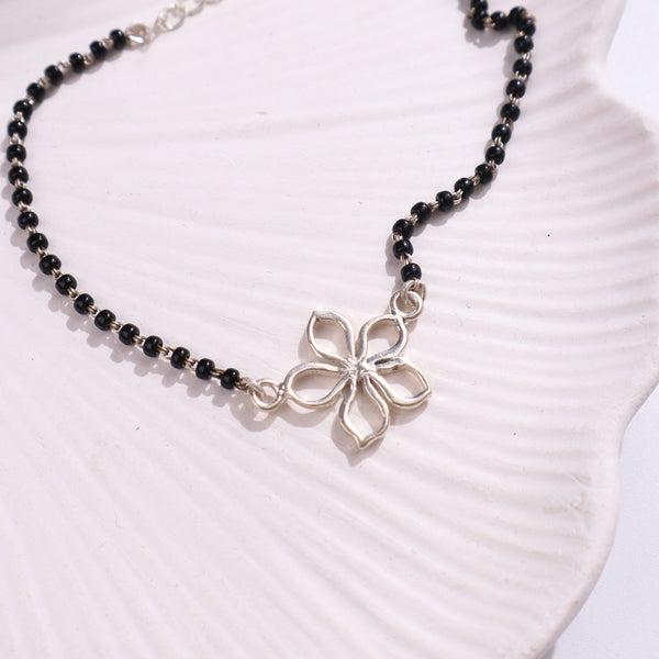 Sadafuli (Periwinkle) Mangalsutra Bracelet