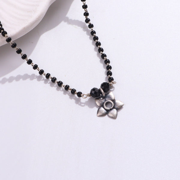 Silver Charm Mangalsutra : Flower