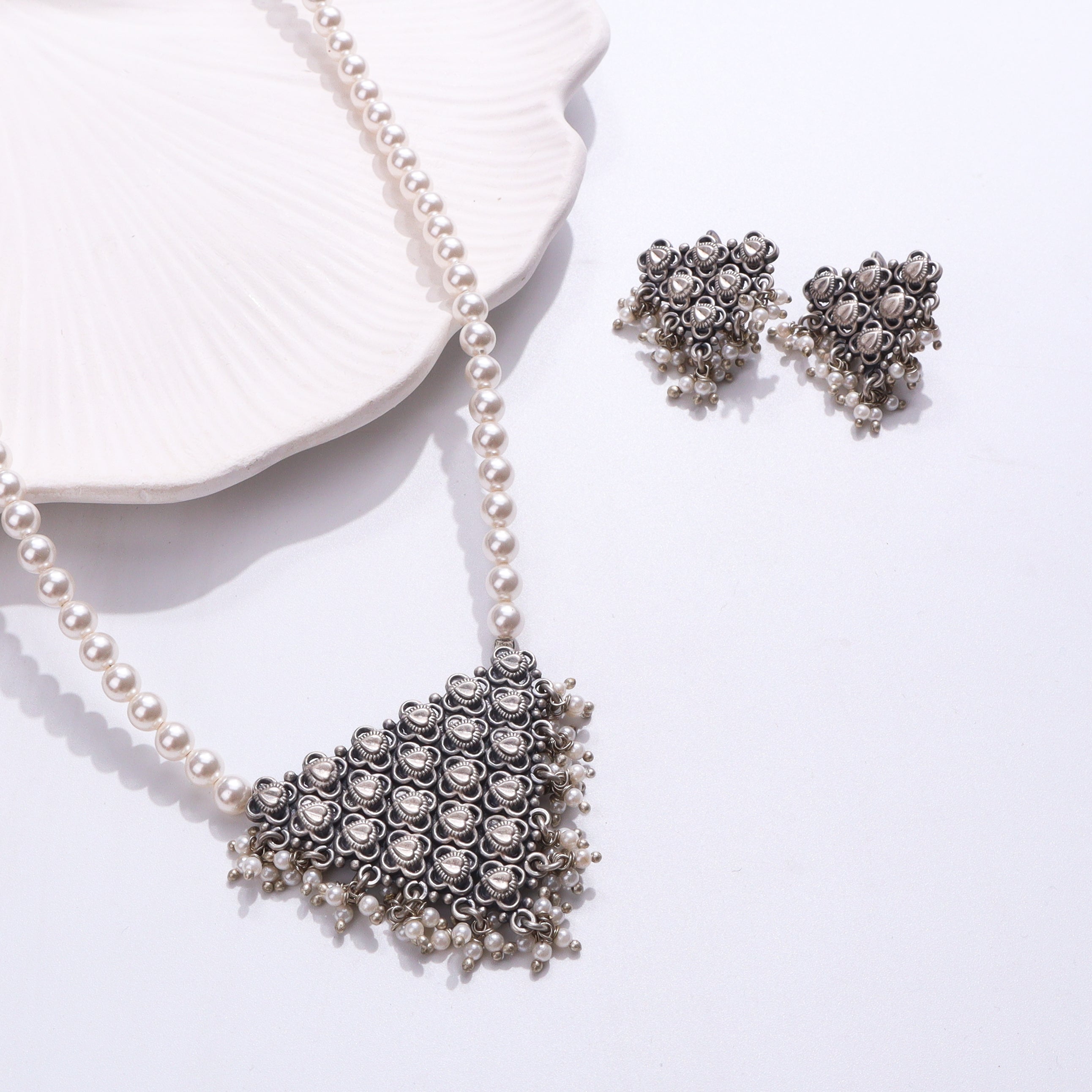 Silver Pyramid Pearl Necklace Set