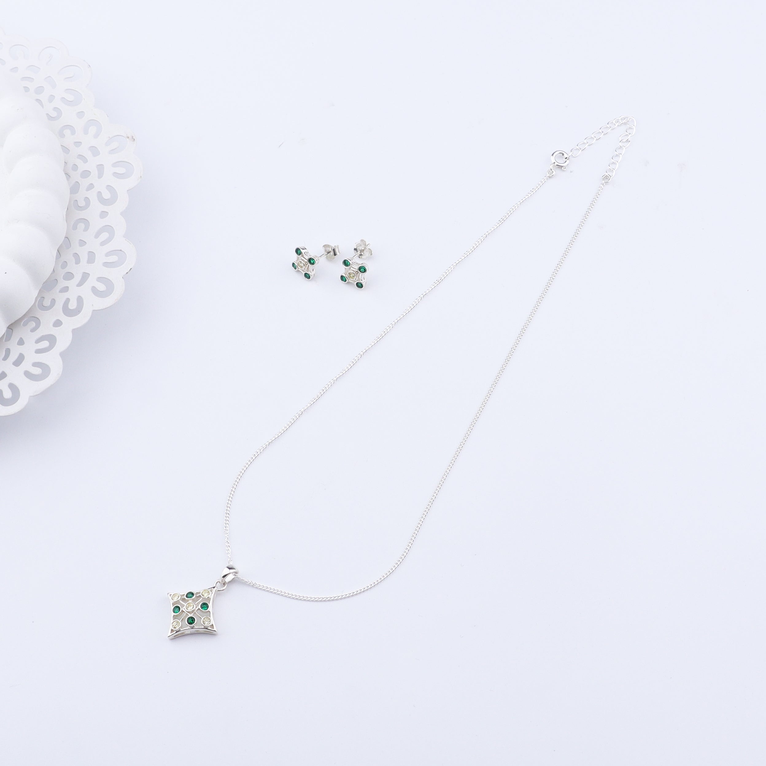 Silver Lush Twinkle Set (without Chian)