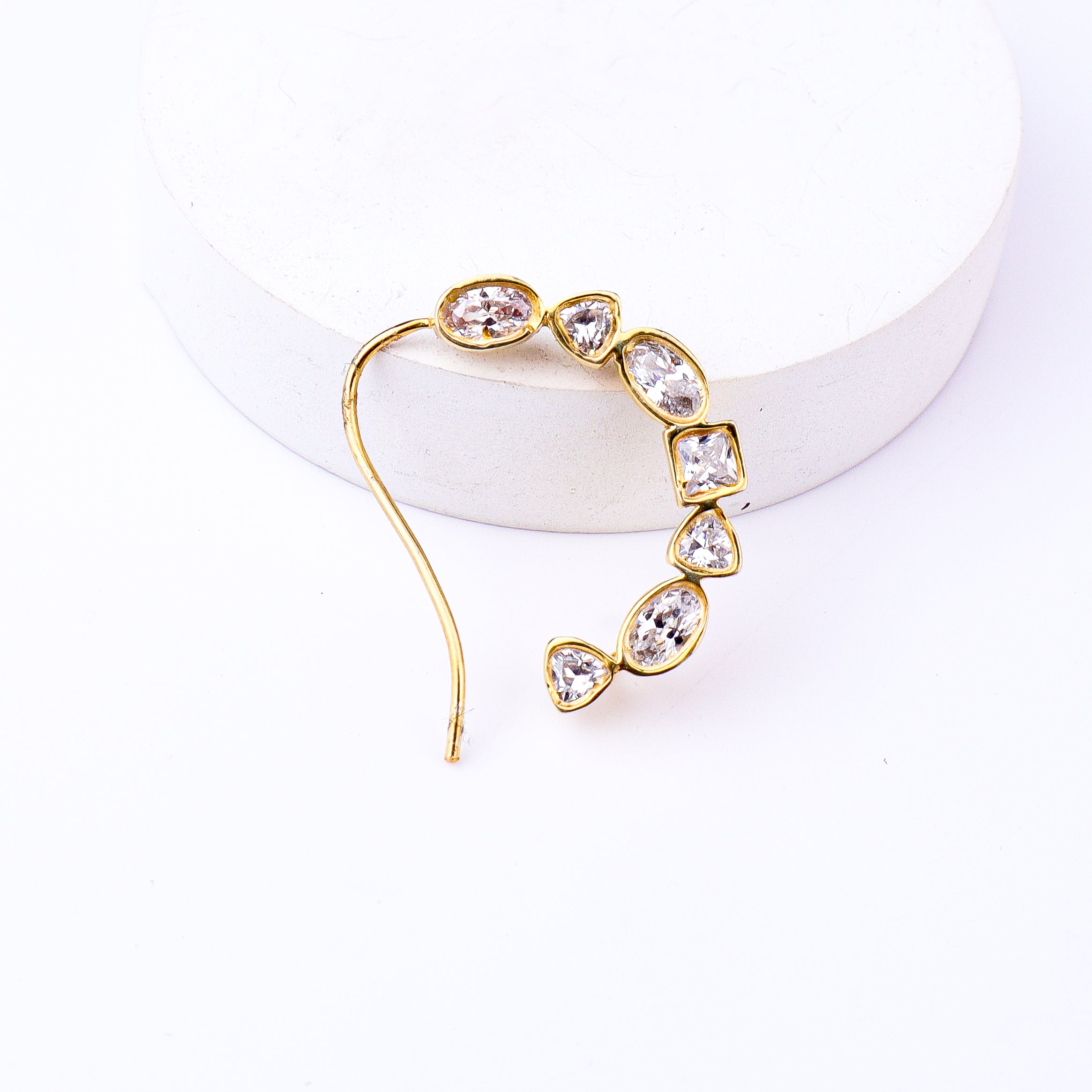 silver small nath stones on left side for everyday styling