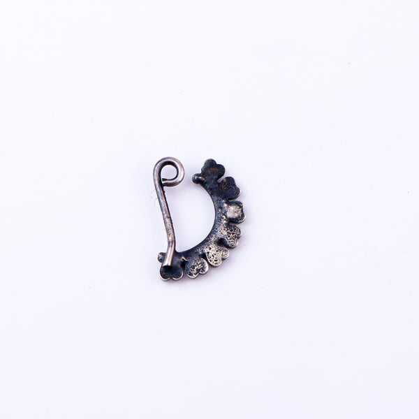 wear silver heart nath left clip on for traditional styling