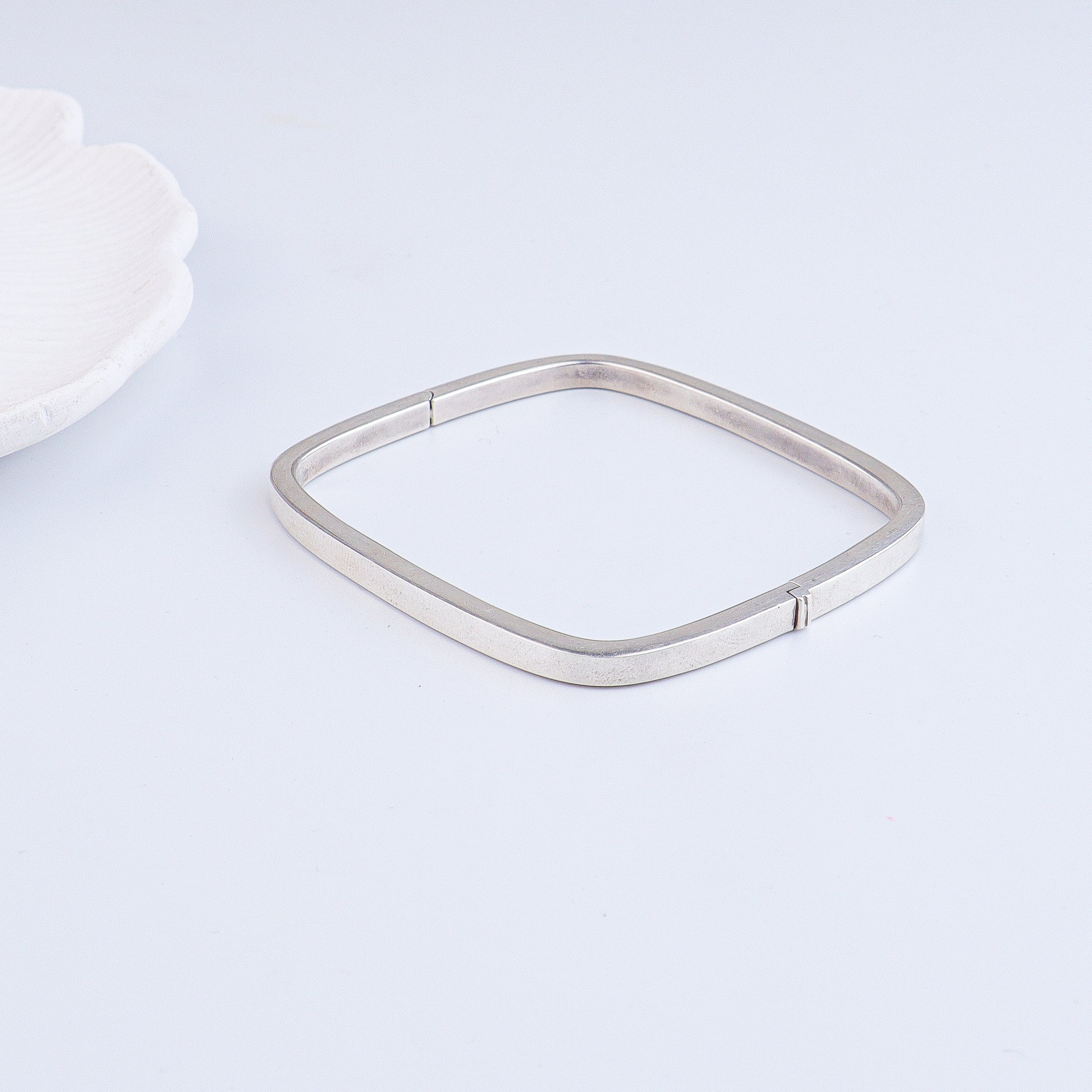 Antique Silver Bangle (Single)