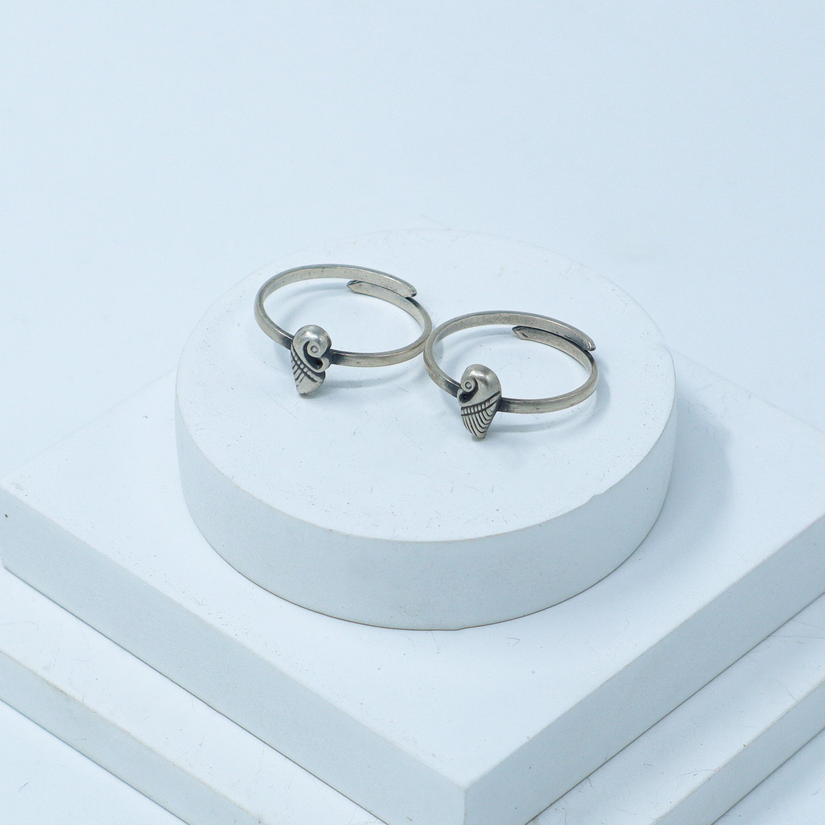Silver Adjustable Toe ring (Mayur)