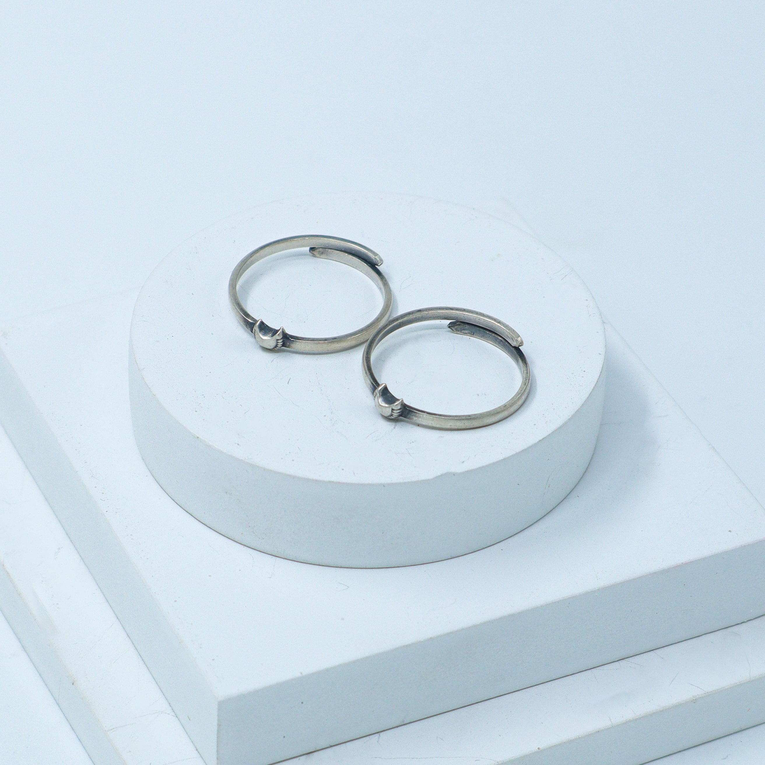 Tiny Silver Adjustable Toe ring (Moon)