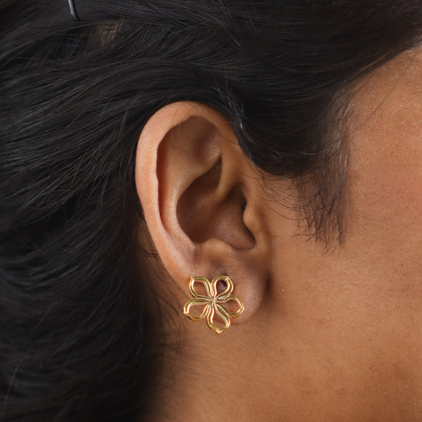 Sadafuli (Periwinkle) Silver Earrings |  92.5 Silver | 22K Gold Plated