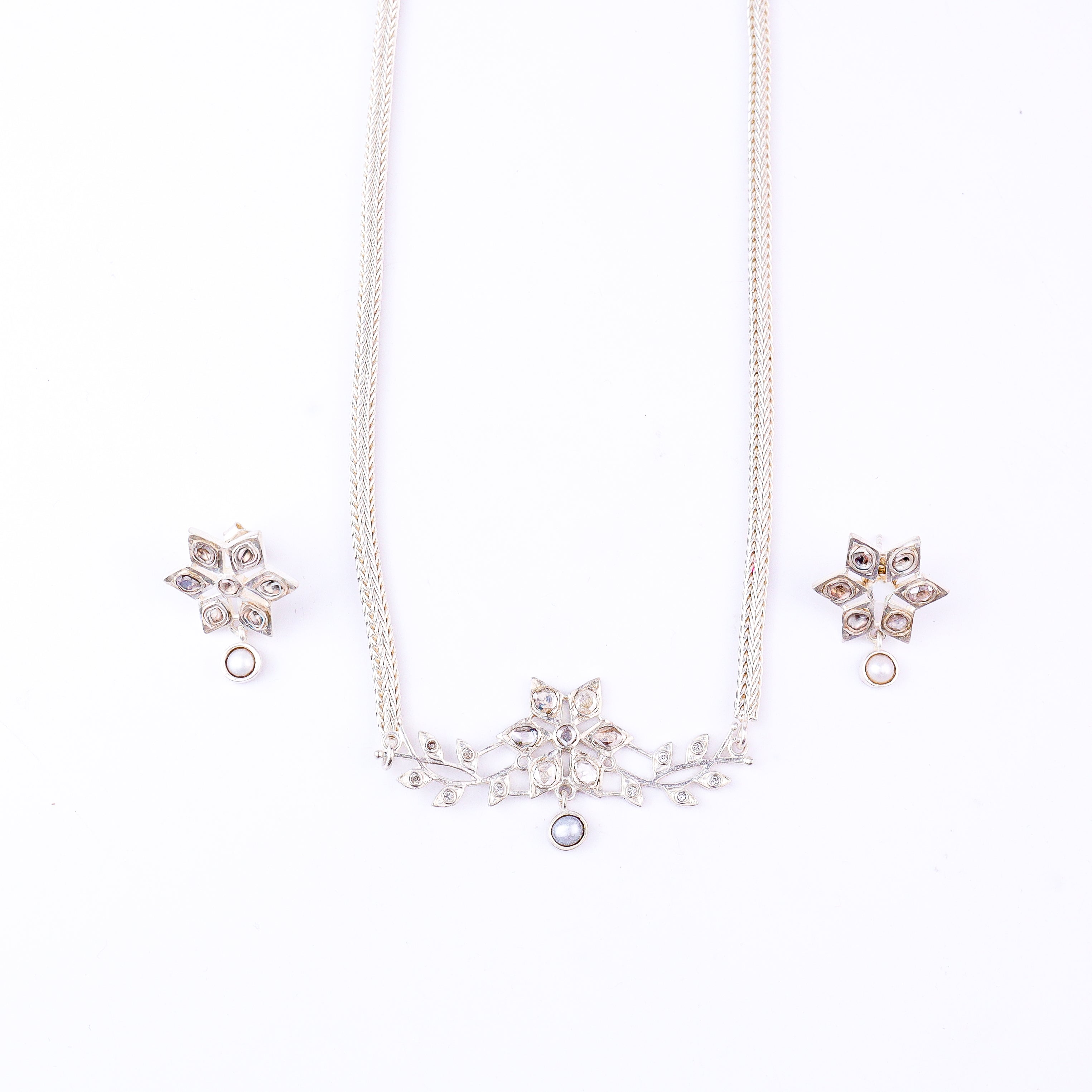 Polki Choker Leaf Silver Set with Pearls (Moissanite)