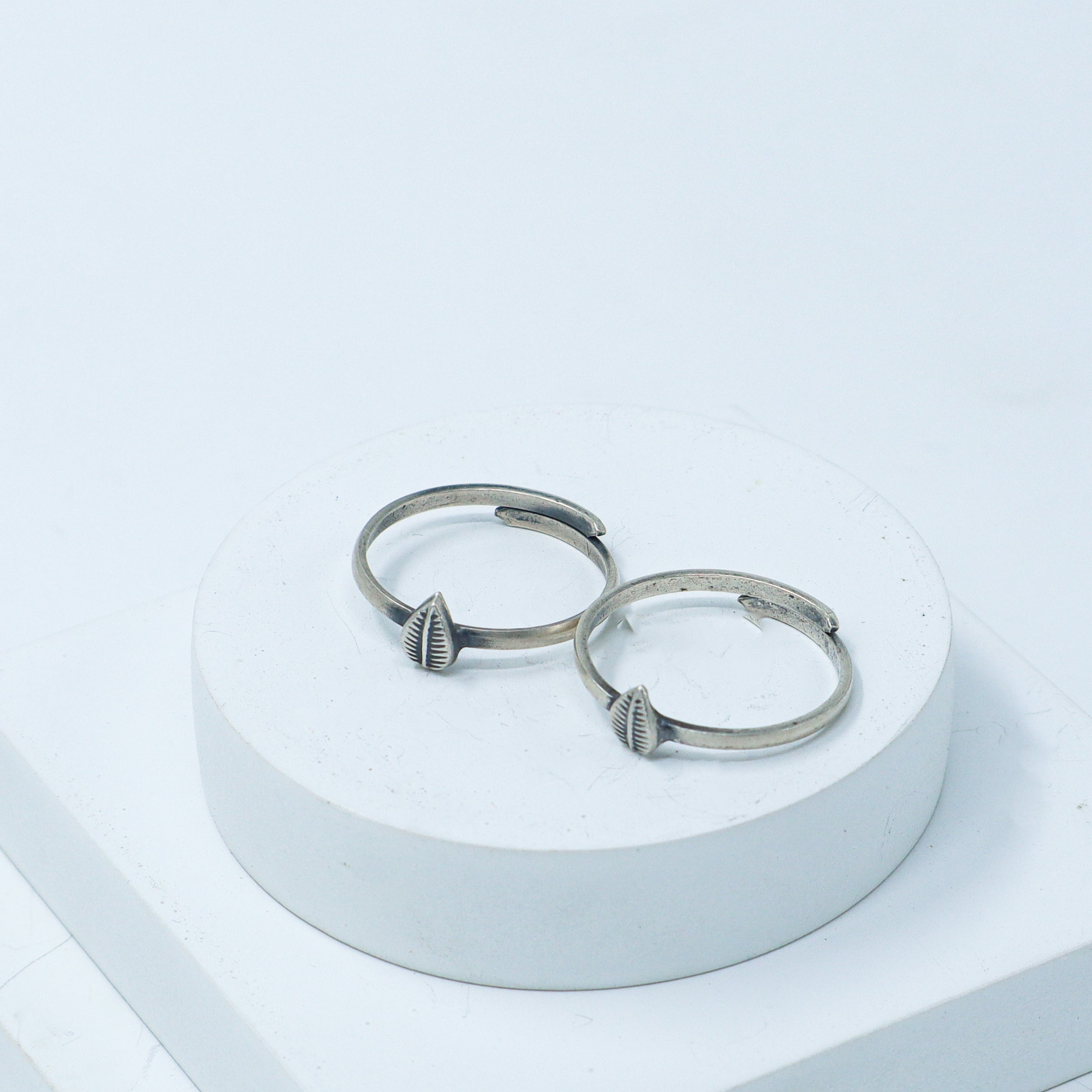 Tiny Silver Adjustable Toe ring (Textured leaf)