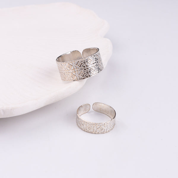 Textured Couple Ring / Bands