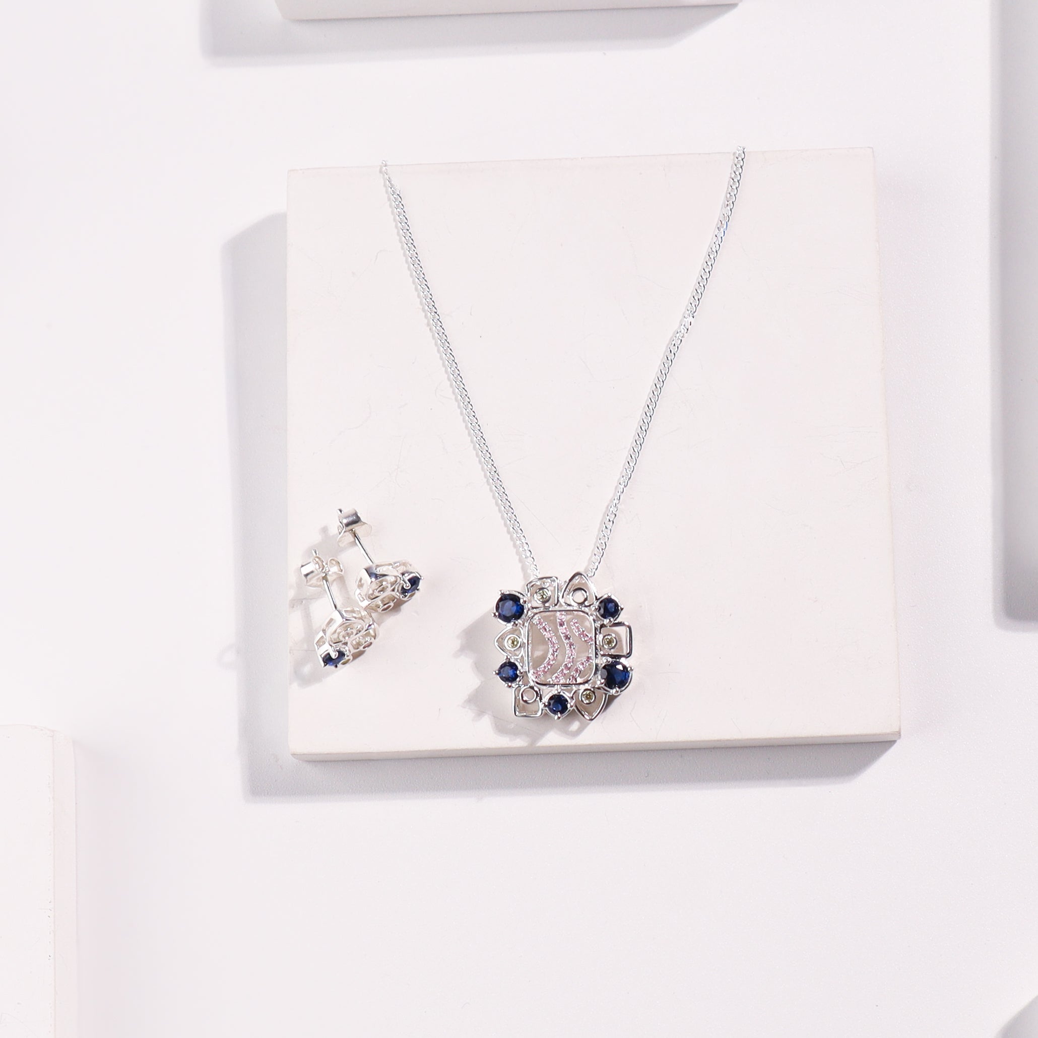 Silver Vivid Bloom Set (with chain)