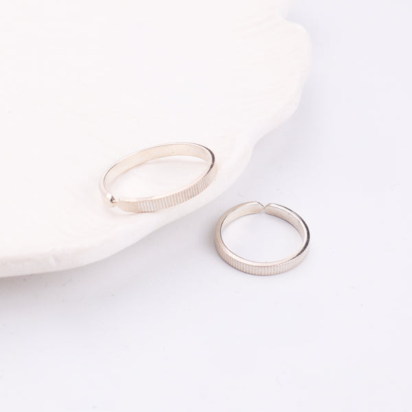 Textured ( Lines ) Couple Ring / Bands in Silver