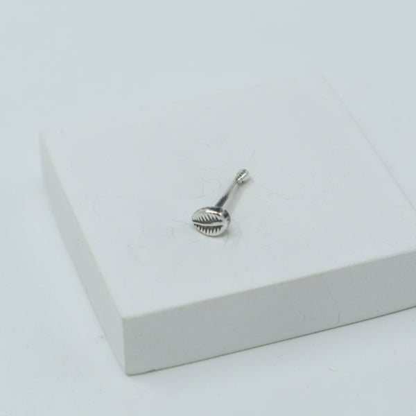 Silver Single Leaf Nose pin