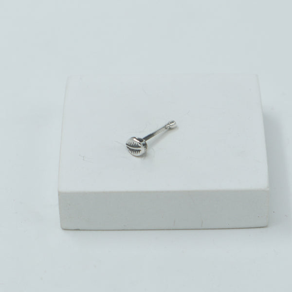 Silver Single Leaf Nose pin