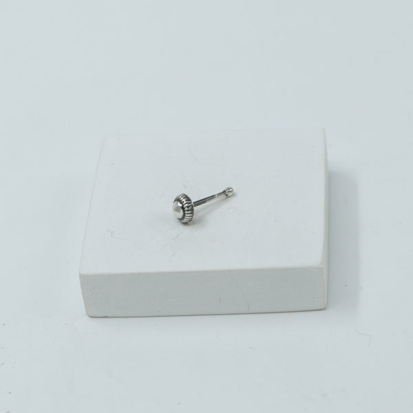 Silver Round Textured Nose pin