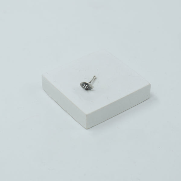 Tiny Silver Marquise Kudi Nose Pin