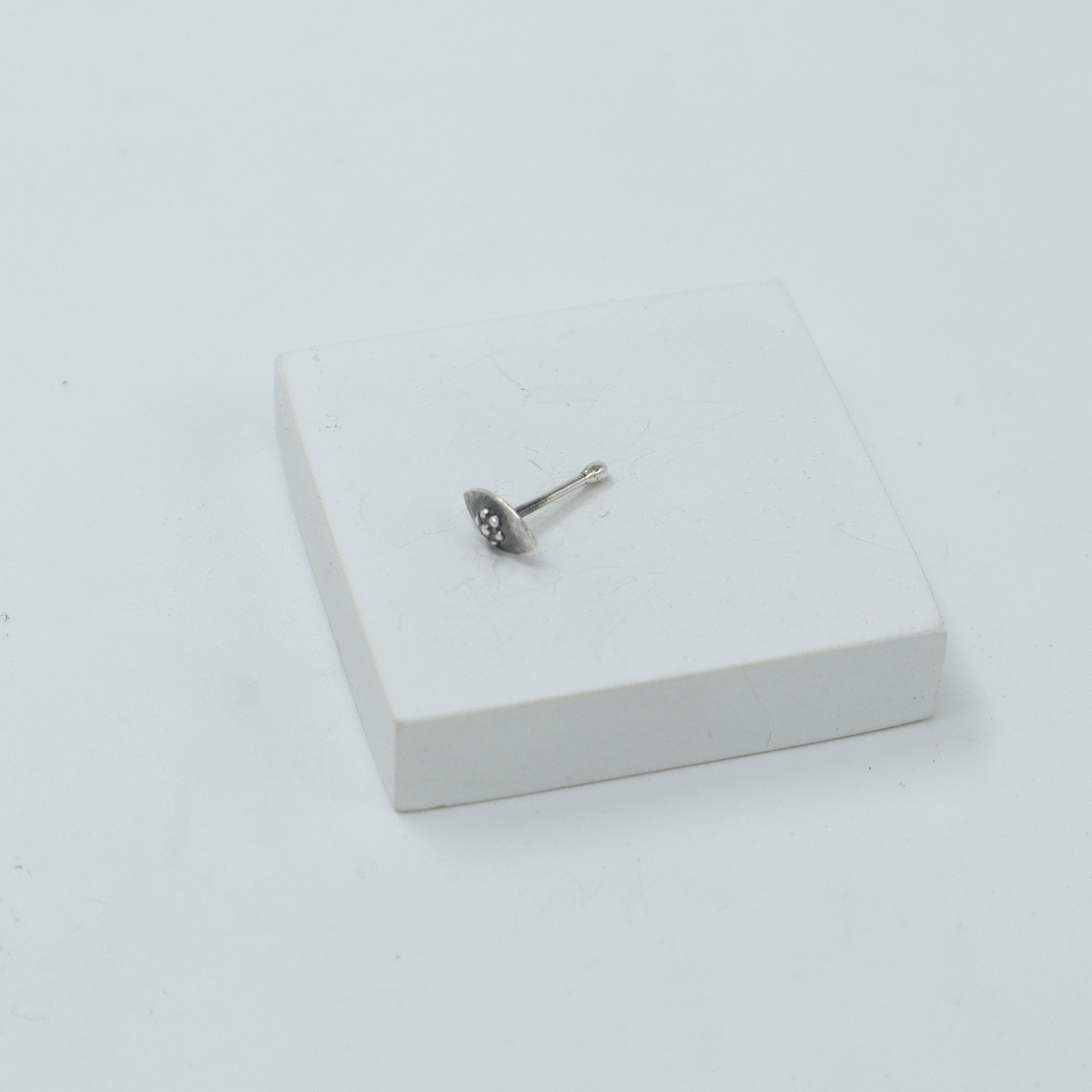 Tiny Silver Marquise Kudi Nose Pin