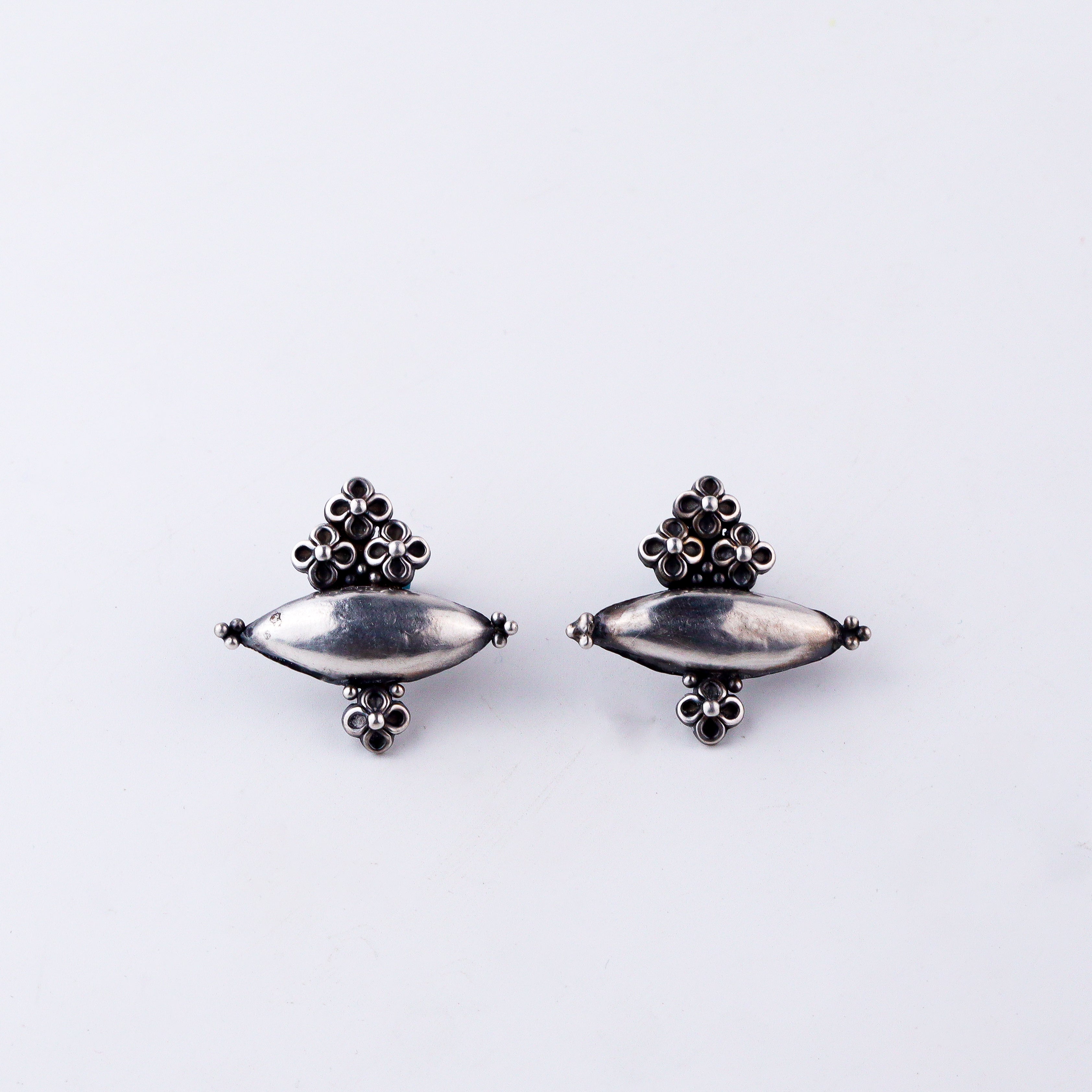 Silver Tribal Motif Earring