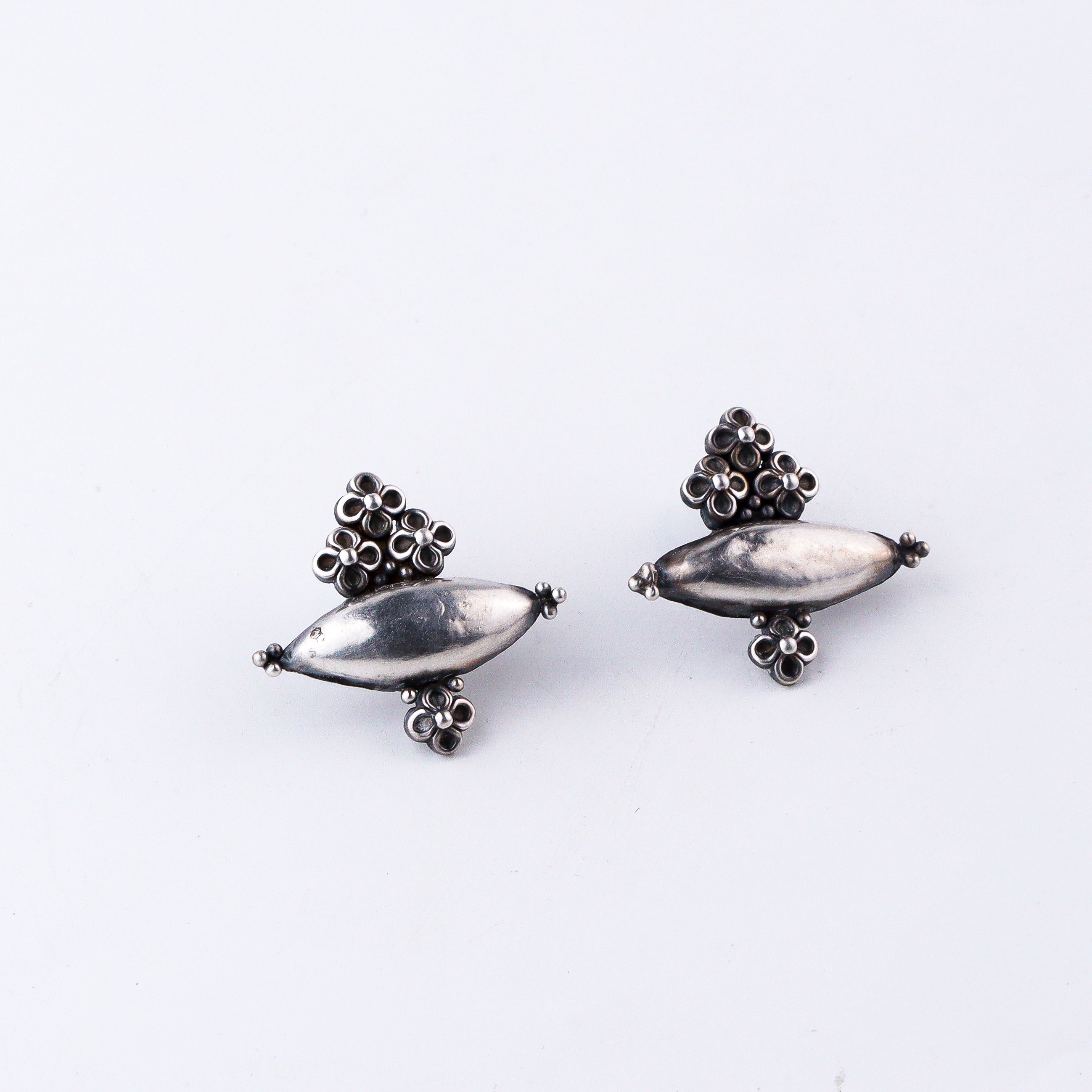 Silver Tribal Motif Earring