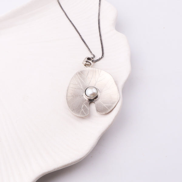 Saroj-Parna Silver Pendant (Small)