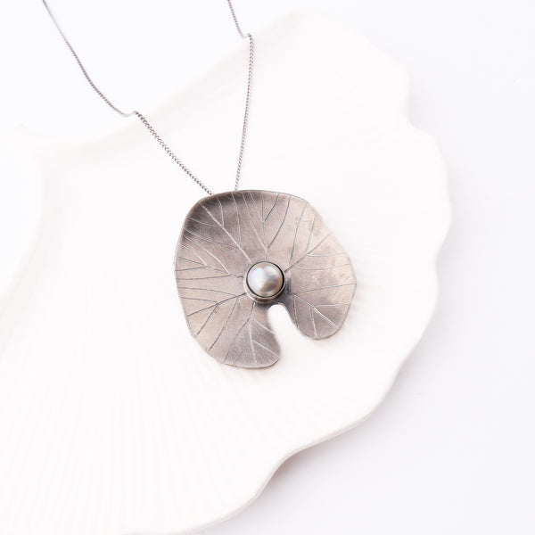 Saroj-Parna Silver Pendant (Big)