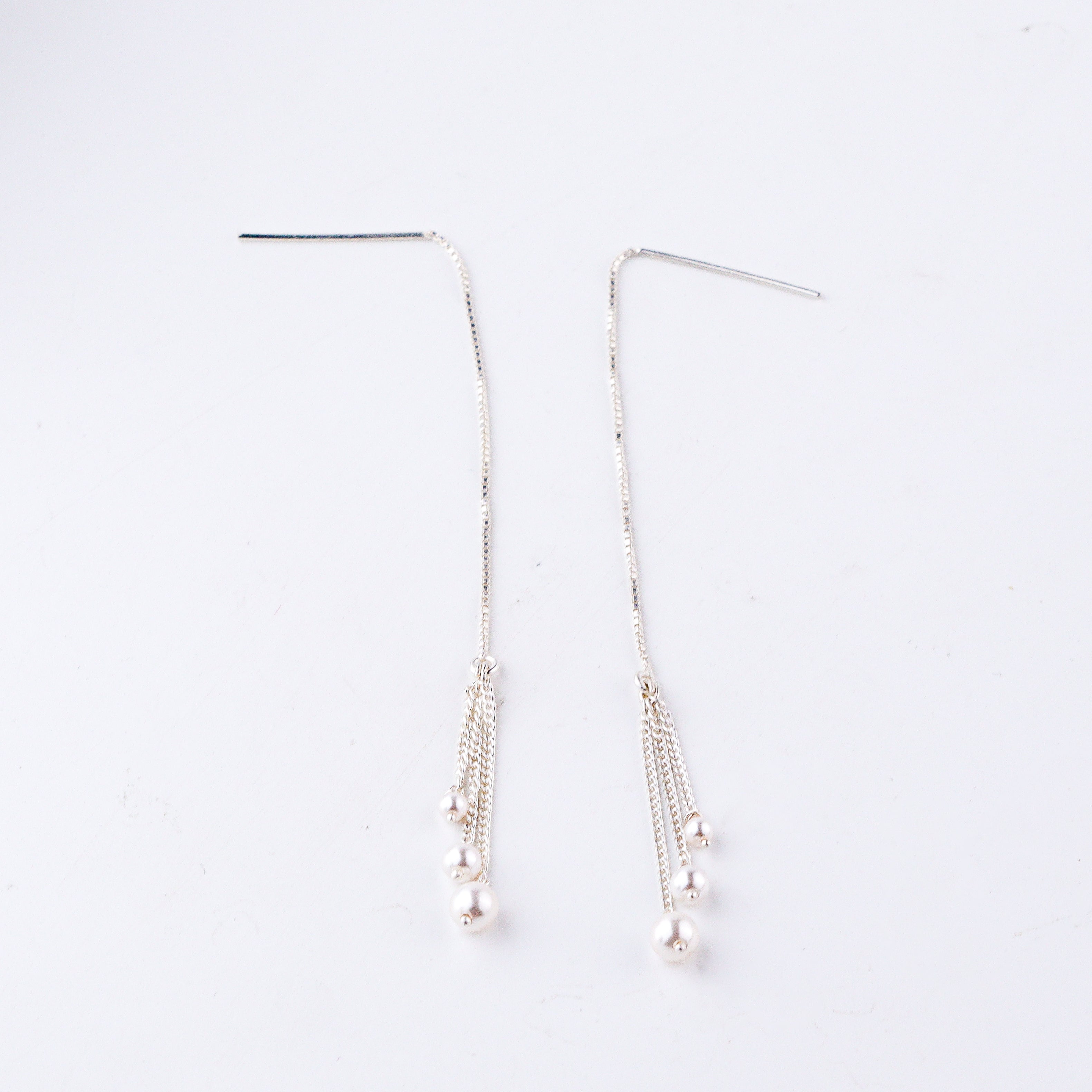 styling pearl threader earrings with ethnic outfit