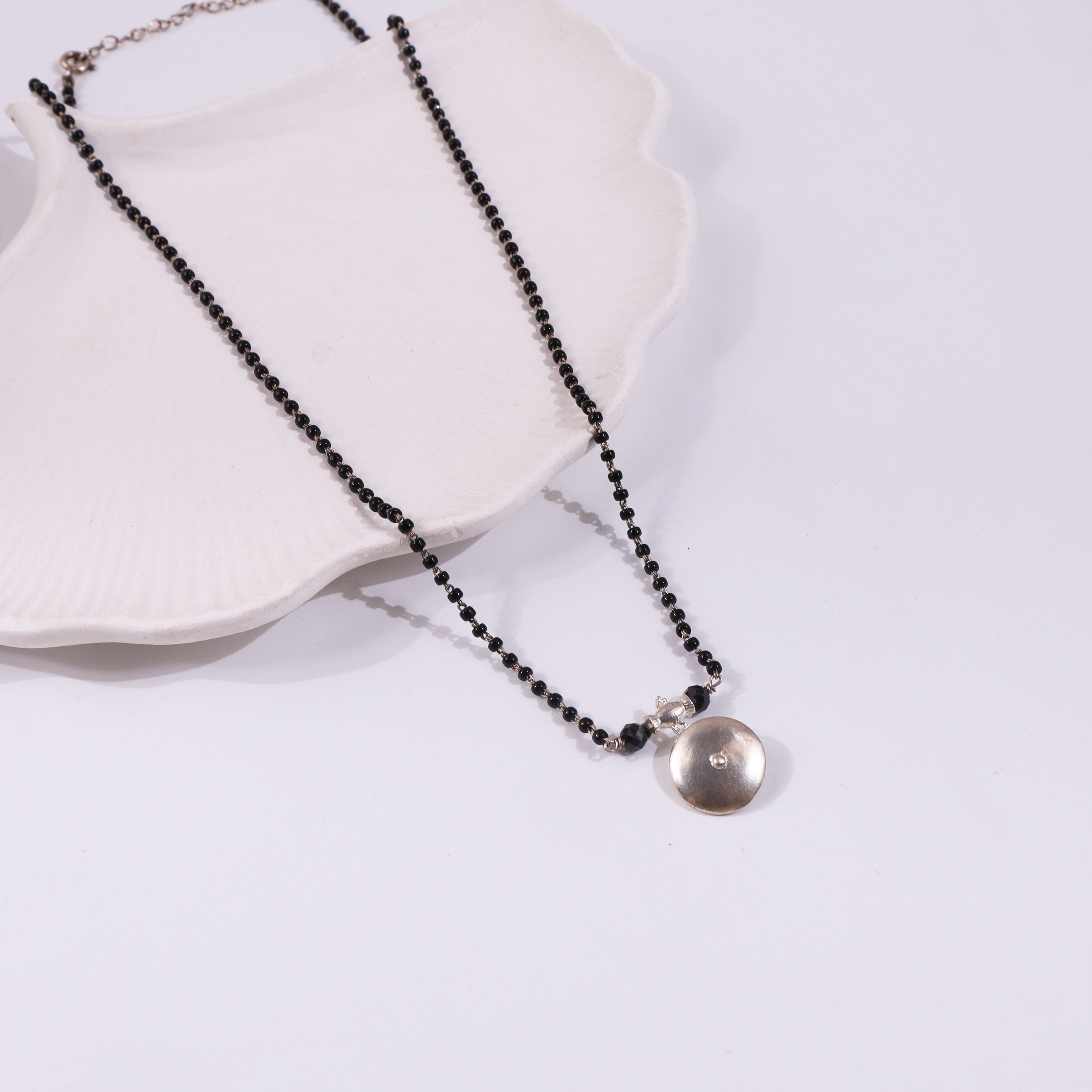 Silver Saaj Motif Mangalsutra