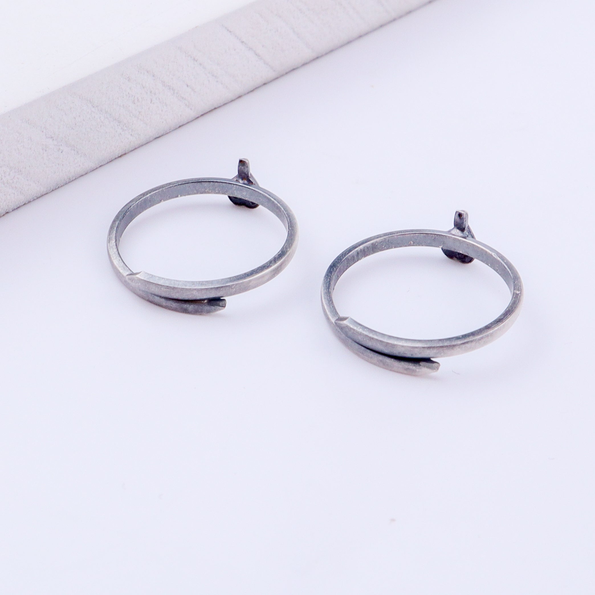 Tiny Silver Adjustable Heart Leaf Toe Ring