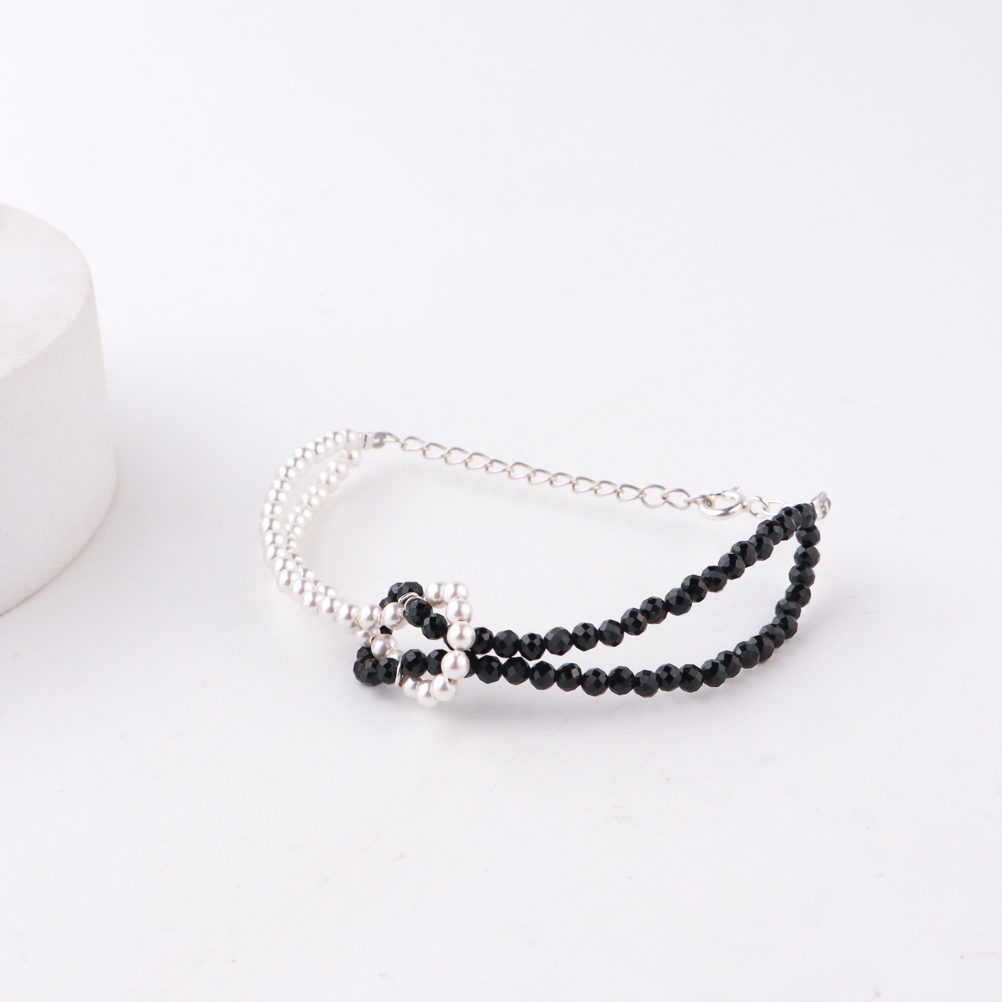 black spinel pearl bracelet for daily wear