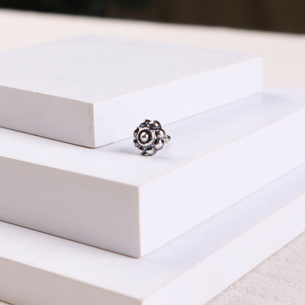 Silver Tiny Flower Nose pin