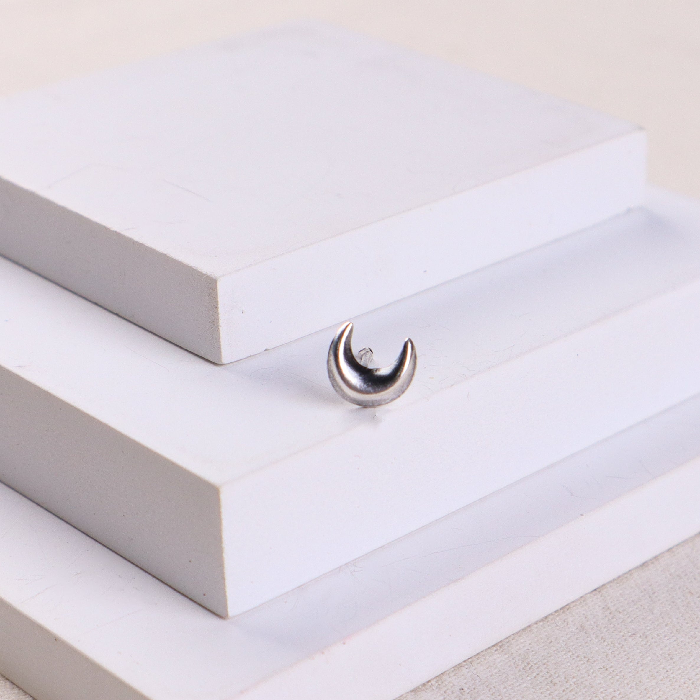 Silver Moon Nose pin