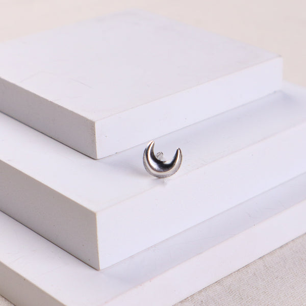Silver Moon Nose pin